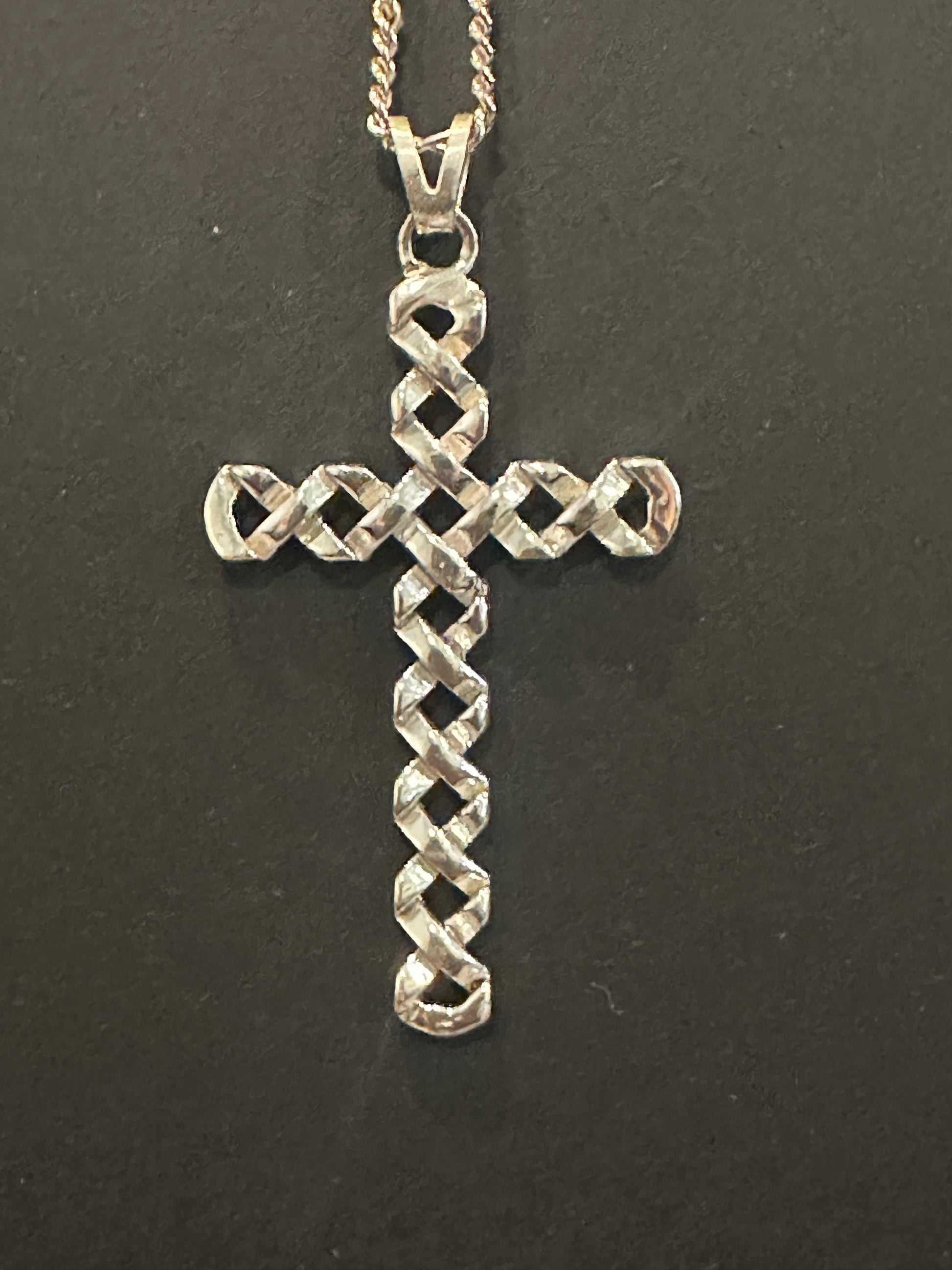 Exquisite cross pendant