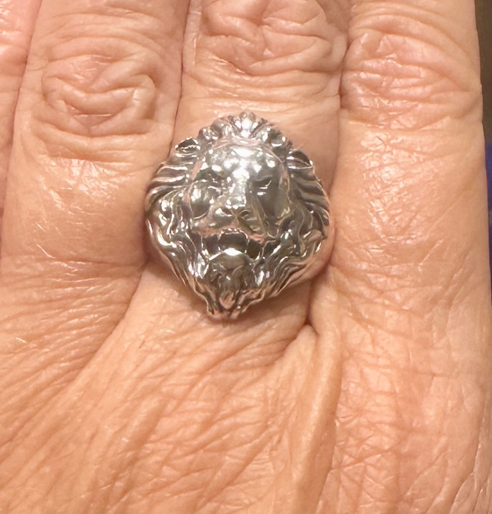 Lion ring
